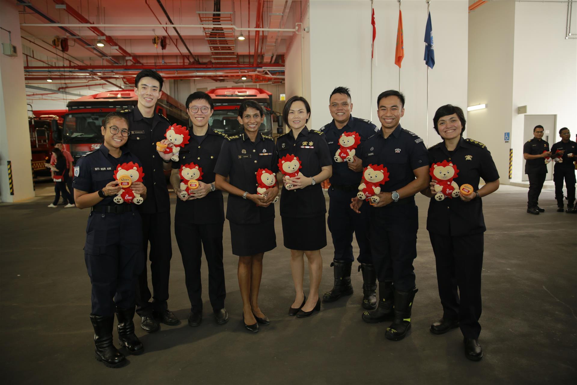 P16022020 Minister Visit Heng Swee Keat @ Kallang Fire Station 00032 Heroes and heroines in blue