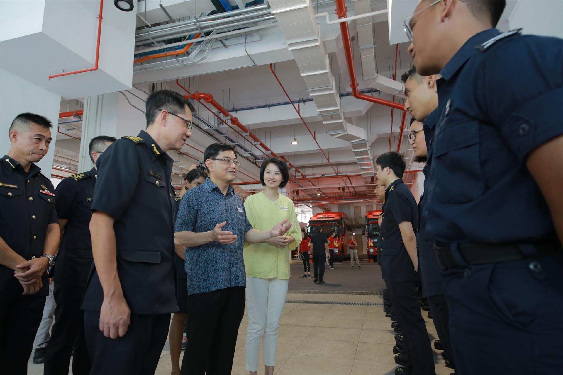 Minister Visit Heng Swee Keat @ Kallang Fire Station 00037 Mr Heng Swee Keat, Deputy Prime Minister and Minister for Finance interacted with the SCDF personnel who have been deployed at the frontline since the start of the COVID-19 outbreak.