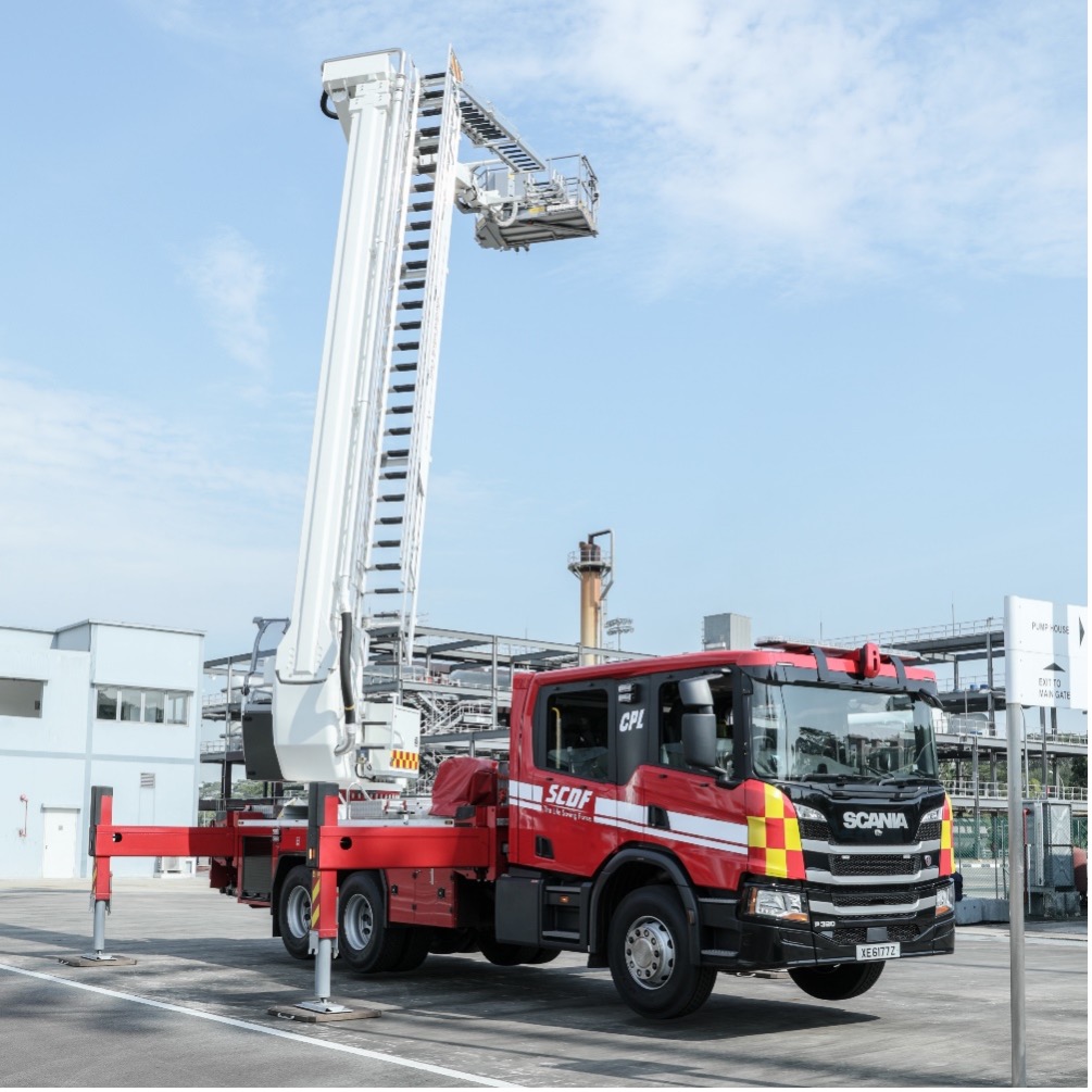 The Combined Platform Ladder 34m (CPL34) in deployment.