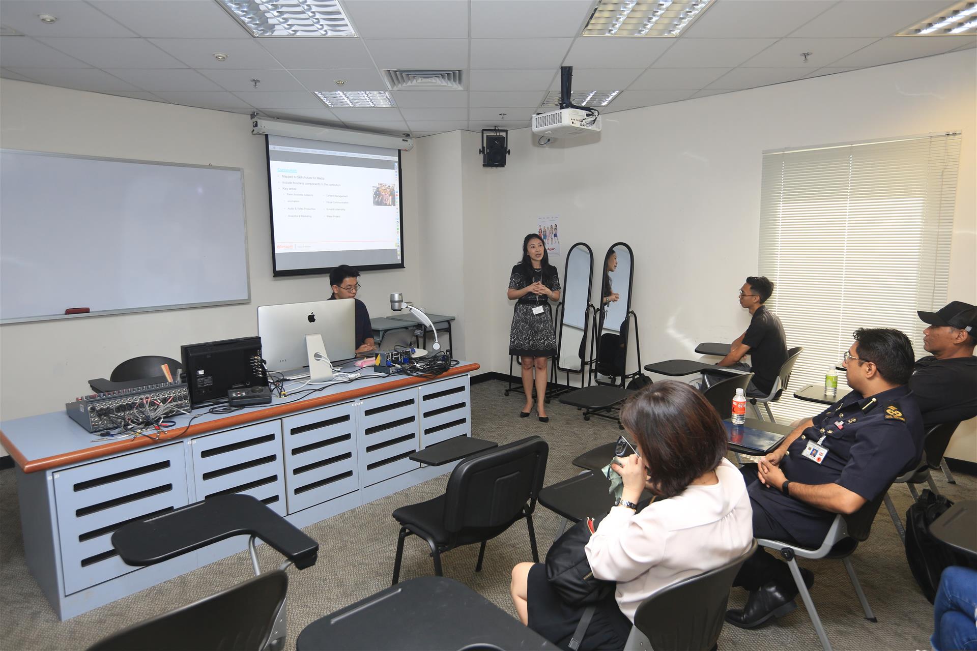 SCDF Visit to Temasek Polytechnic @ Temasek Poly 03 SCDF Visit to Temasek Polytechnic @ Temasek Poly 03